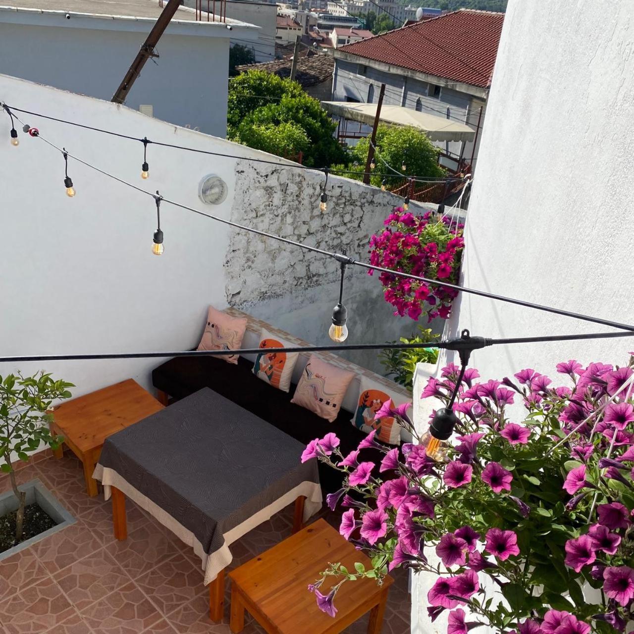 Ziu Guest House Berat Exterior photo